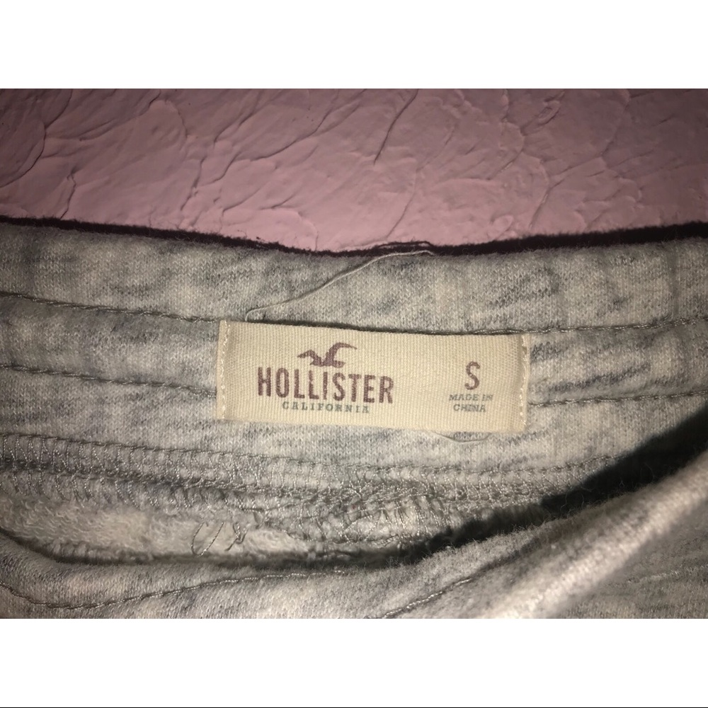 Hollister varsity shorts - Picture 2 of 2